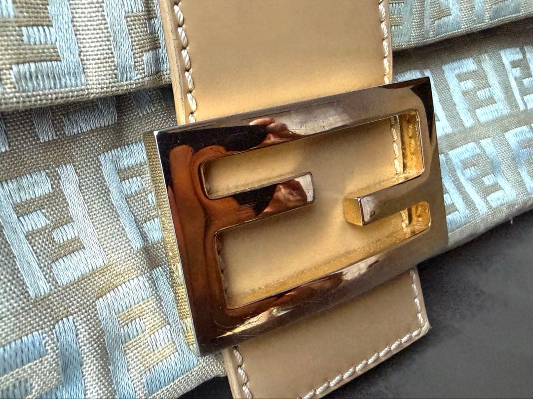 【レアカラー】FENDI ズッカ柄マンマバケット ワンショルダーバッグ