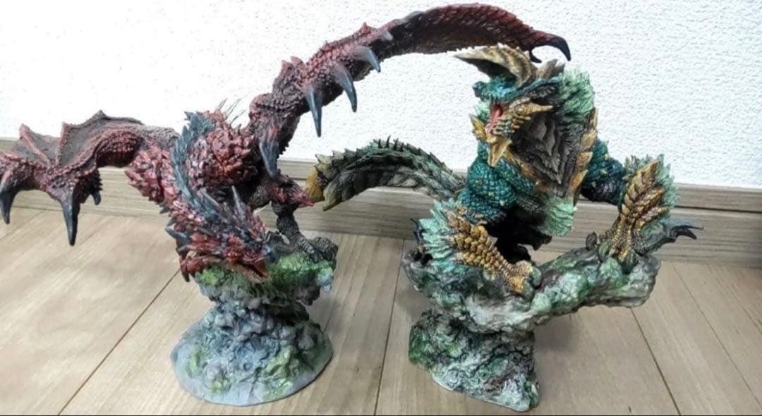 【リペイント品】クリエイターズモデル　リオレウス　ジンオウガ　モンスターハンター