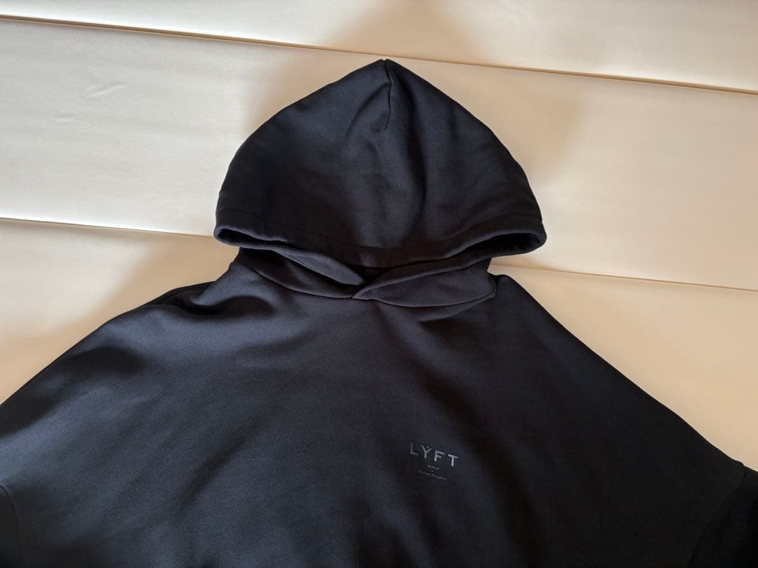 LYFT スウェット　パーカー　黒　Lサイズ