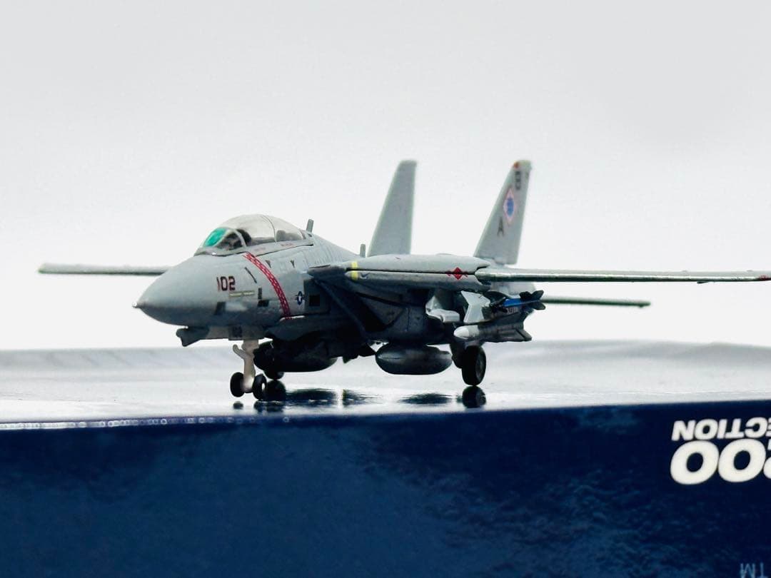 航空機・ヘリコプター GULLIVER 1/200 F-14 TOMCAT VF-102
