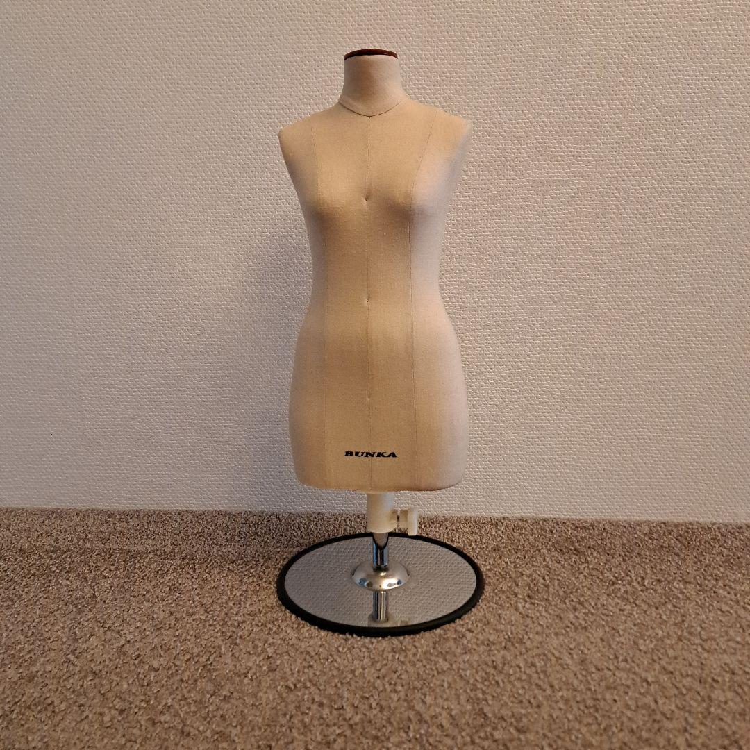 ボディ トルソー 文化 2分の1 （譲受後、未使用品）