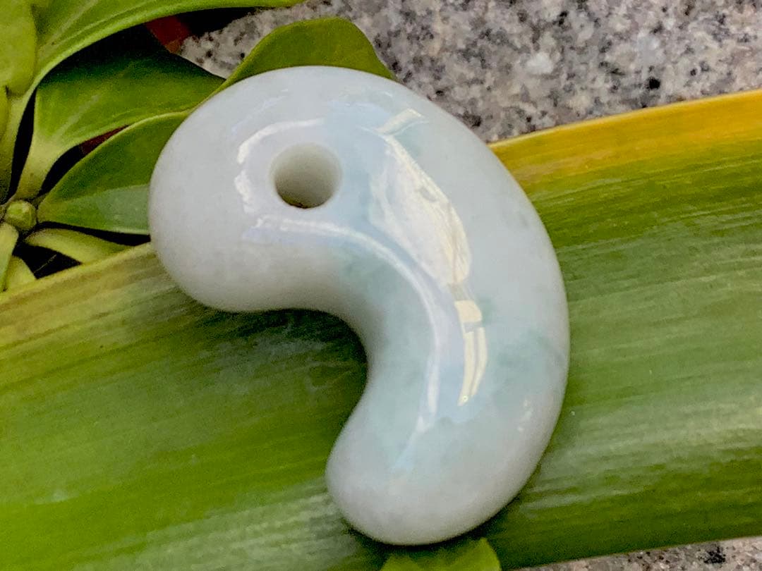 大サービス*糸魚川小滝産翡翠氷肌　アイスジェイド　お値段自信の極上品‼️鑑別書付