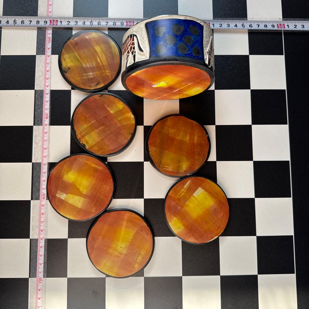 動物模様 陶器の円形皿