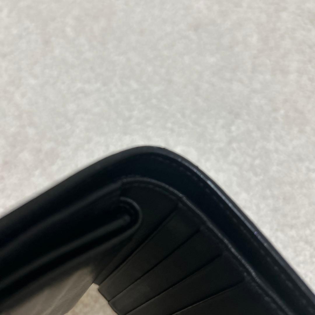 FENDI 二つ折りミニ財布　黒✖️ゴールド　美品