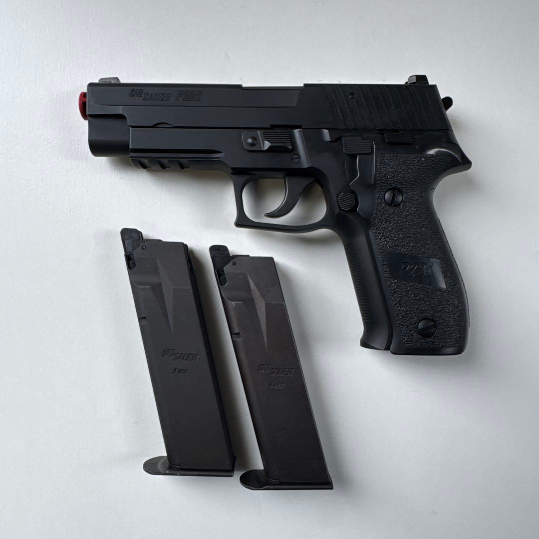 東京マルイ　SIG SAUER P226 ガスガン マガジン2個付き