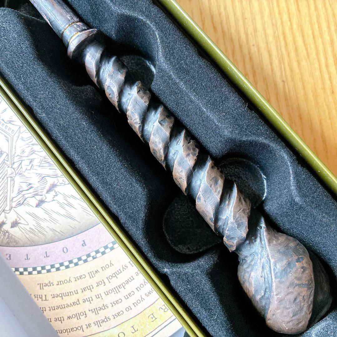 ２本　USJ限定ハリーポッターマジカルワンド ヤナギ　ハシバミ　オリバンダーの店