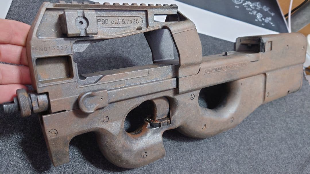 東京マルイP90 電動ガン爆渋エイジング塗装仕様