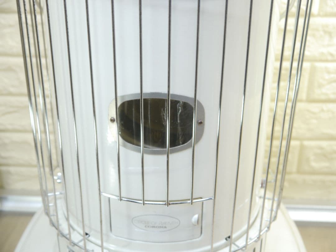 送料無料中◆2014◆コロナ　ホワイト　石油ストーブ 安全ガード付き