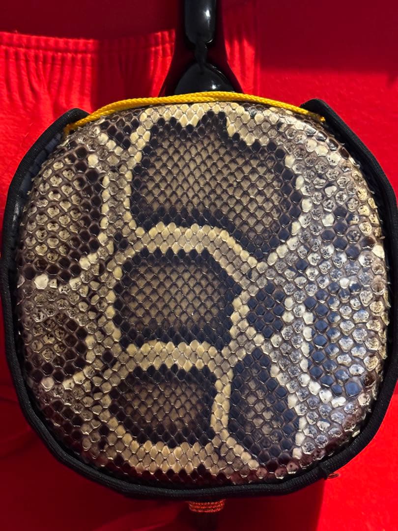 ※ラストです　旅を重ねた三線昭和六十一年贈沖縄三線黒木真壁型本皮張傷あり現状販売