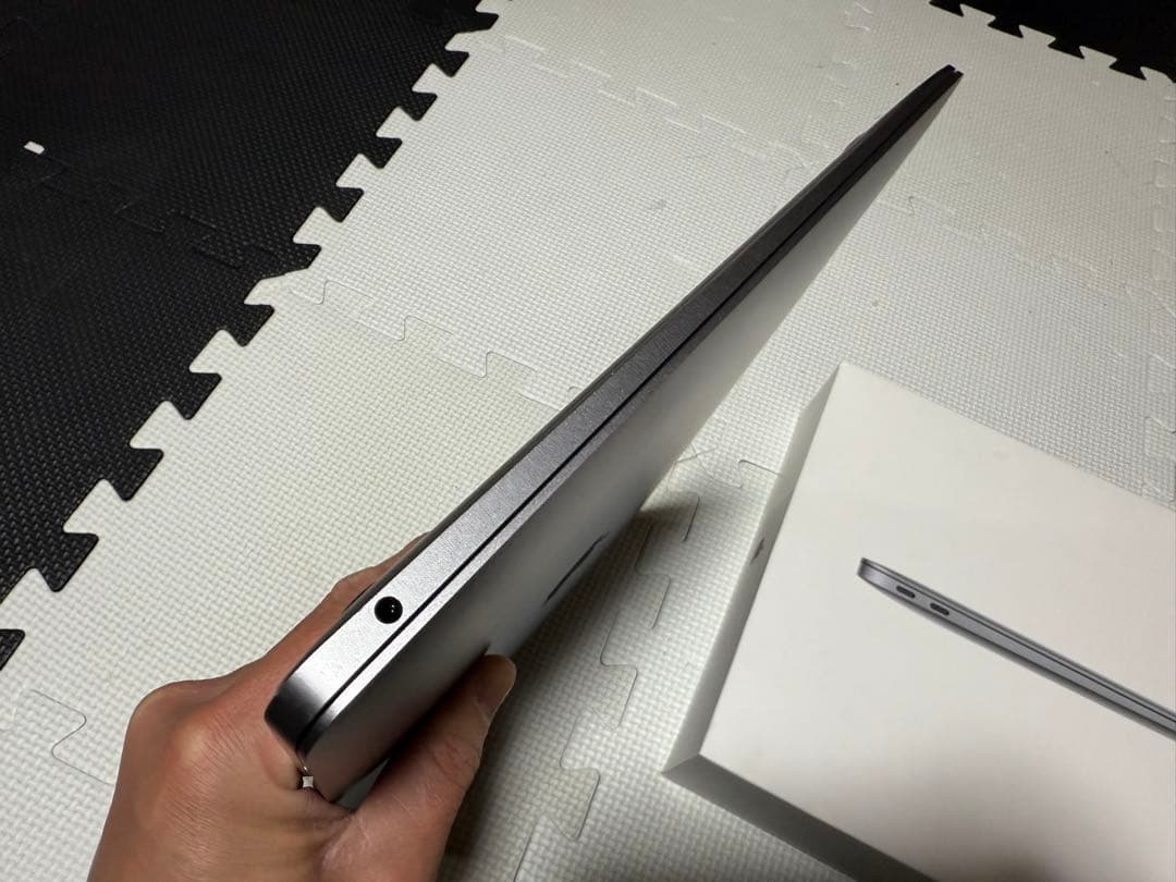 MacBook Air 13インチ2020 Intel i3 8GB 256GB