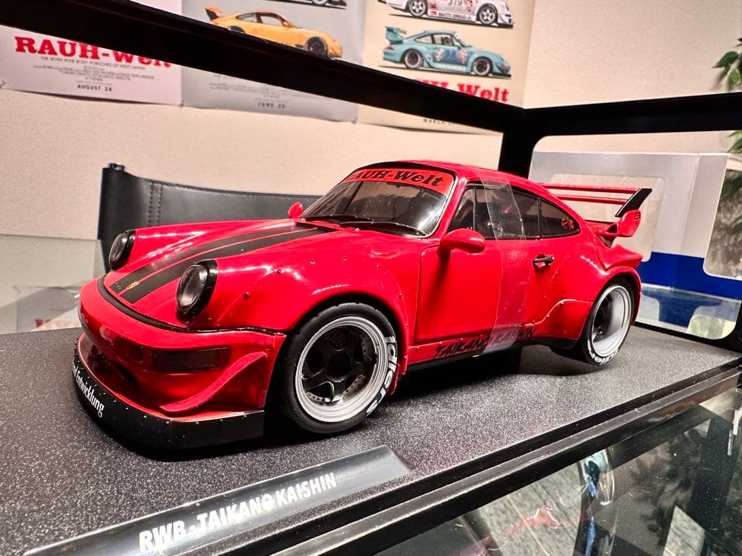 RWB - TAIKANO KAISHIN 赤 ミニカー1/18