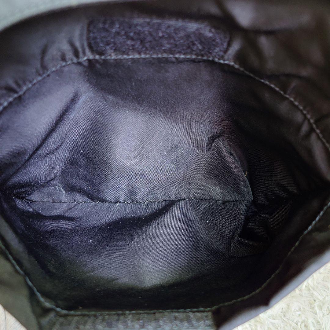 プラダ ショルダーバッグ 三角ロゴ サコッシュ ブラック 肩掛け ナイロン