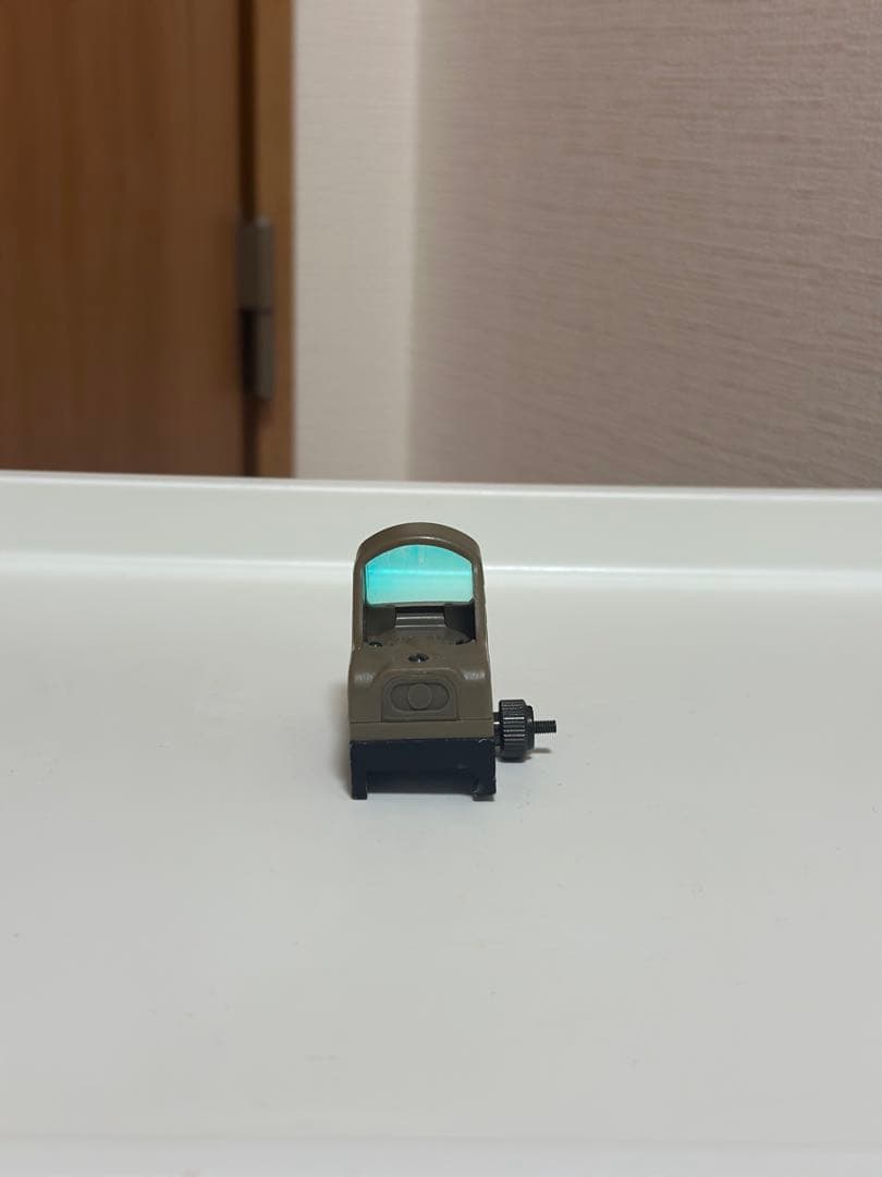 美品　東京マルイ　ガスブロ　MP7A1＋ドットサイトなど付属品セット　箱付き