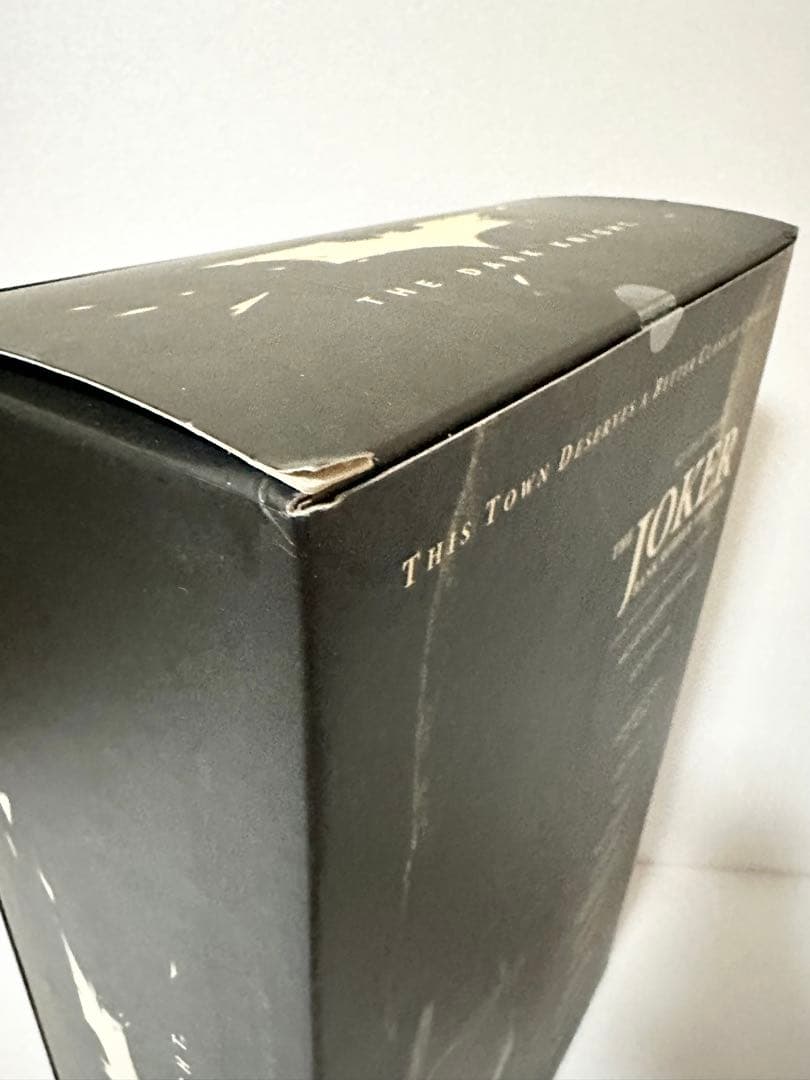 ホットトイズ　バットマン　ダークナイト　ジョーカー　フィギュア