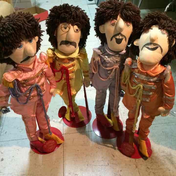 大幅値下げ！激レア！ビートルズ  1988年 軍曹コショウ人形