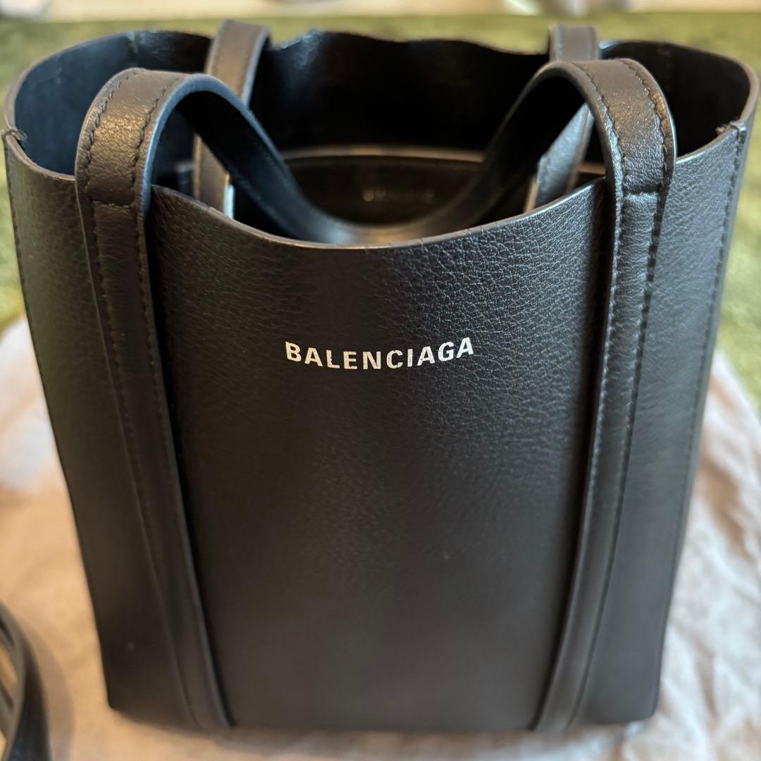 ひ*り様 BALENCIAGA ブラックレザー トートバック