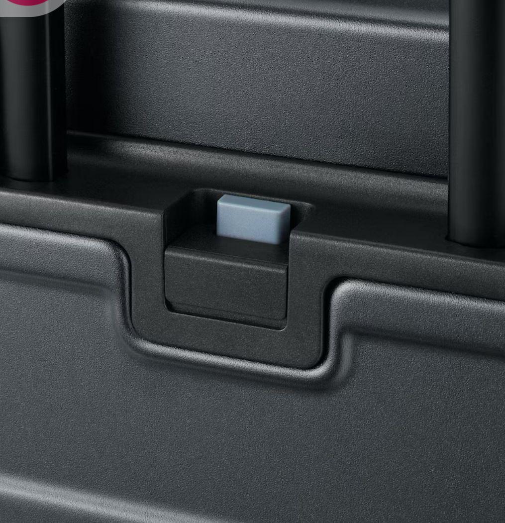 無印良品バーを自由に調節できる　ハードキャリーケース（105Ｌ）