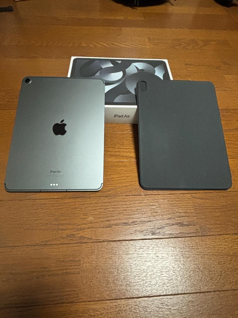 【merpari3】iPad Air（第五世代）Wi-Fi+Cellula