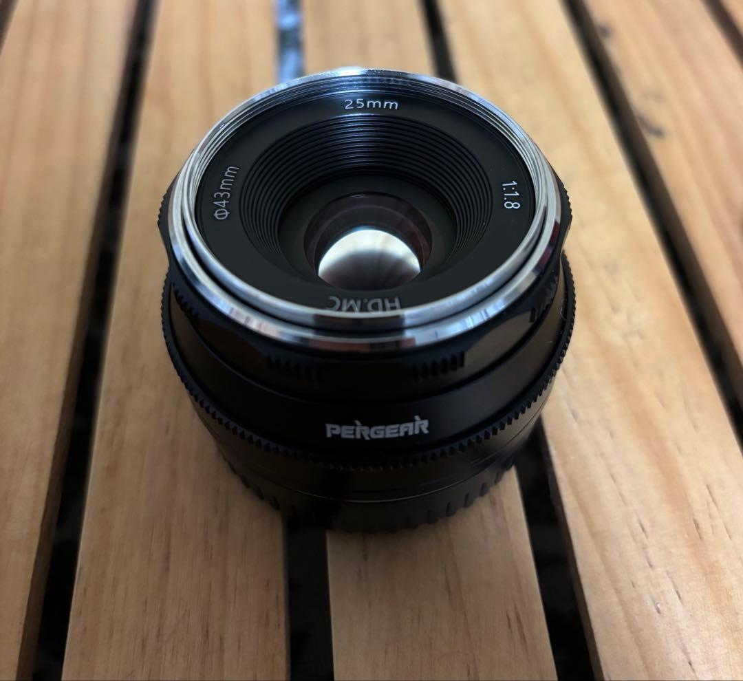 Fujifilm X-E1 pergear25mmf1.8レンズ付き