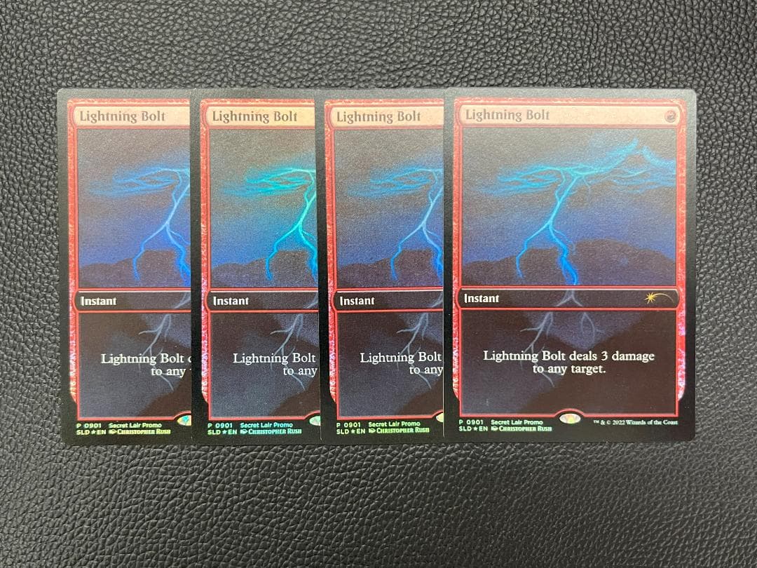 【未使用美品】稲妻/Lightning Bolt（Secret Lair）4枚