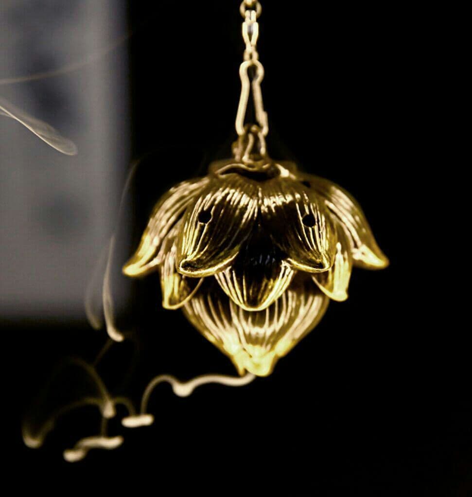 禅の意  加護を平安を保つ    陶磁器  仏手蓮の花香炉