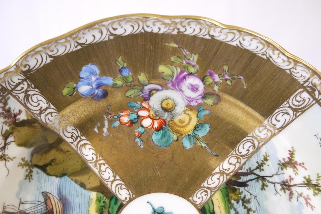 [アンティーク] 港湾風景と花が描かれた絵皿