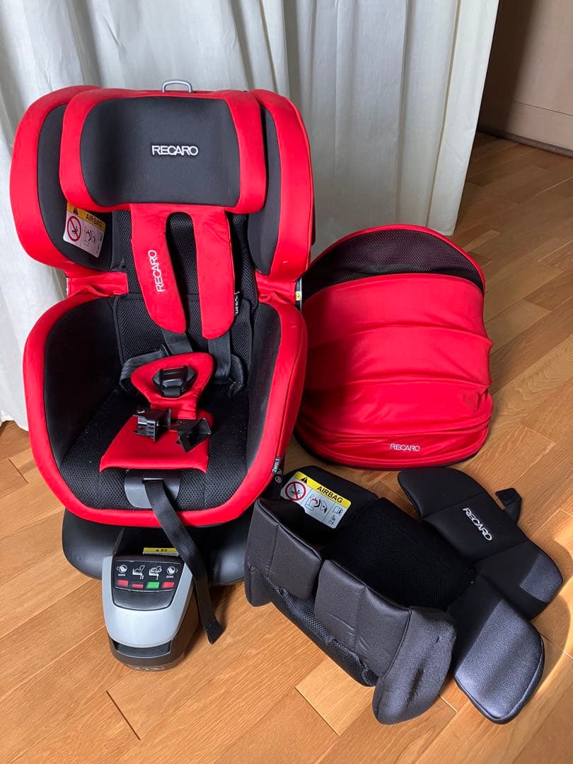 RECARO チャイルドシート レッド