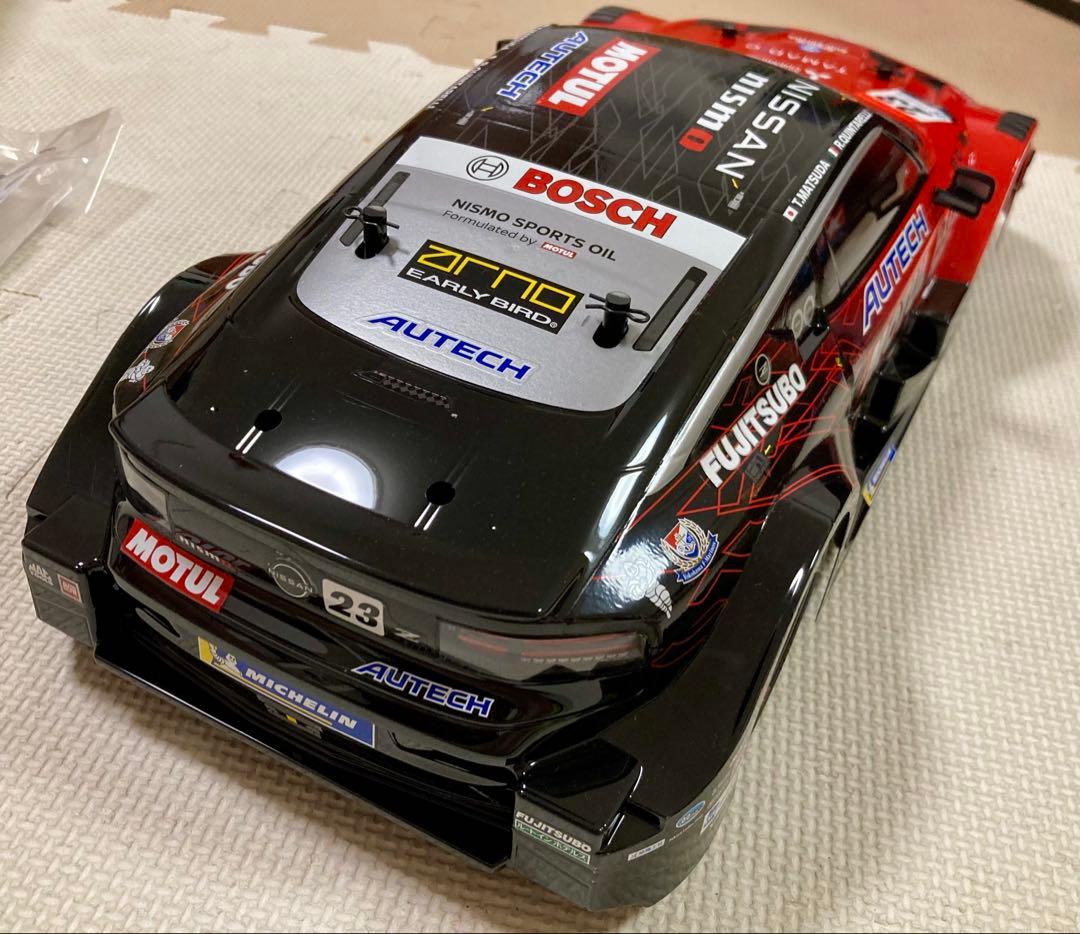 メーカー制作ボディMotul Autech Zとタイヤホイールセット