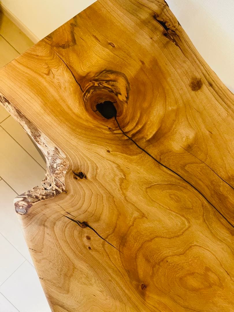 桜の木　一枚板テーブル　ローテーブル レジンテーブル　サイドテーブル