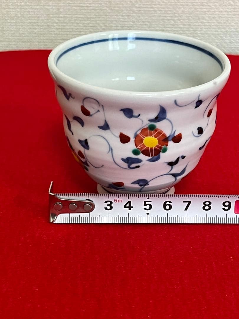 泰山 四代 武腰潤 草花唐草 茶碗 碗 K319 共箱・共布・陶歴付き