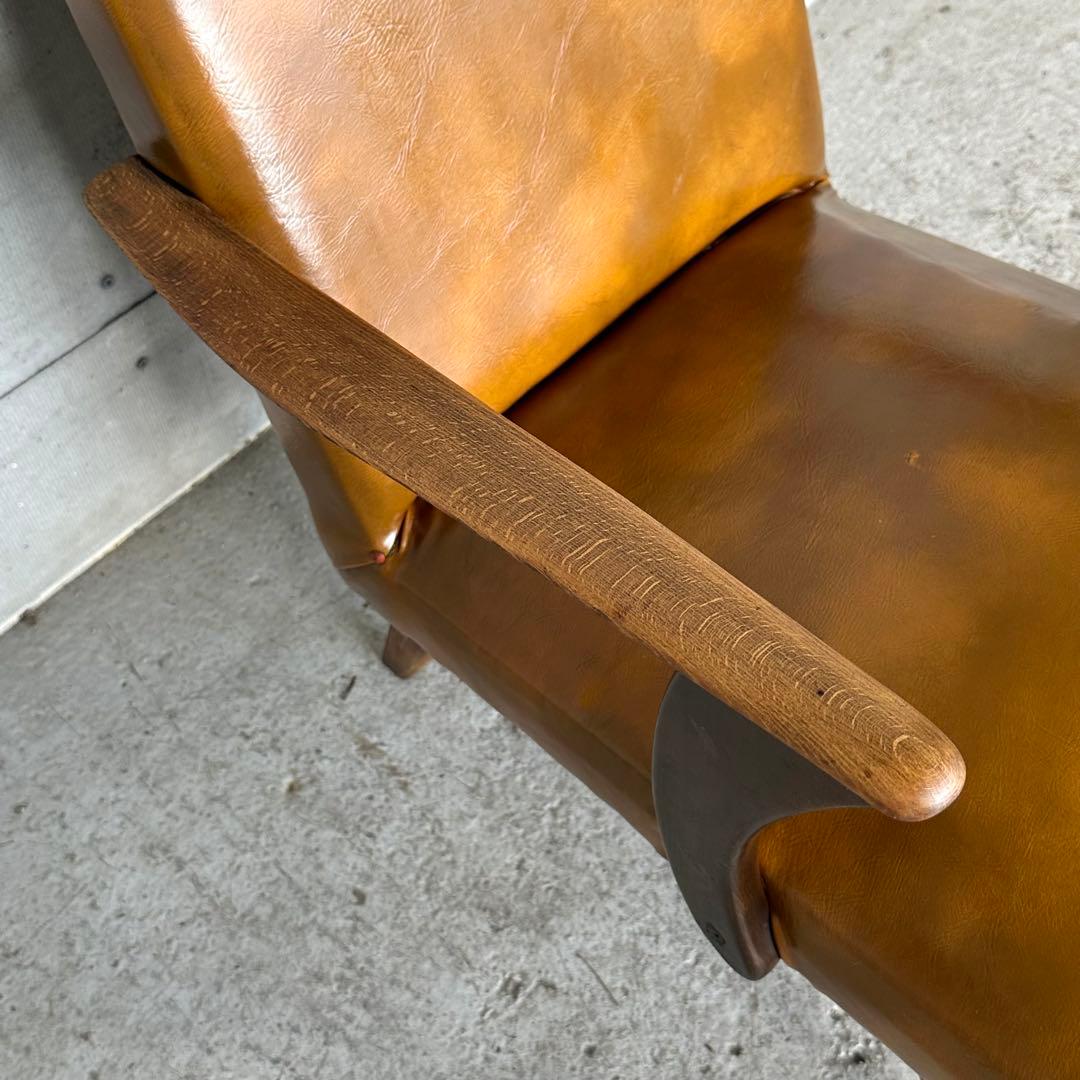 ✦1960〜1970✦PUレザー張り ラウンジチェア 木製脚　喫茶店　昭和レトロ