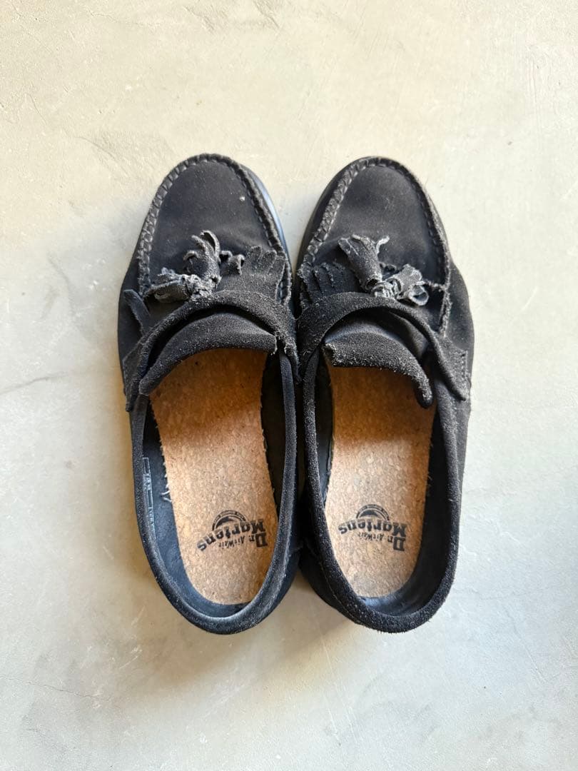 Dr.Martin 黒いフリンジ付きスエードモカシン