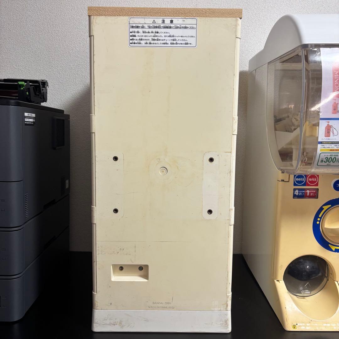 ガチャガチャ 本体 バンダイ カプセルステーション3 Ⅲ 鍵・取扱説明書付き