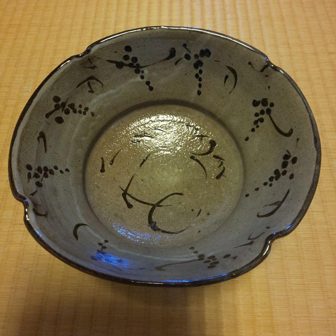 A 177 　　絵唐津 　主菓子器 ・西岡小十（共箱あり）