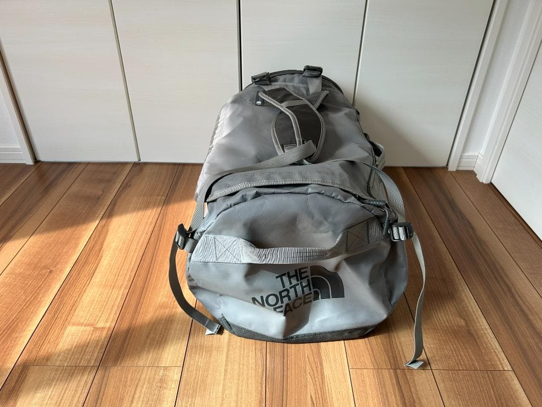 ノースフェイス ダッフルバッグ 希少グレー 大きい 大容量 中古 美品