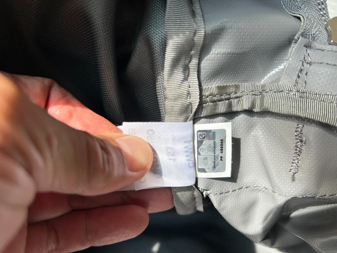 ノースフェイス ダッフルバッグ 希少グレー 大きい 大容量 中古 美品