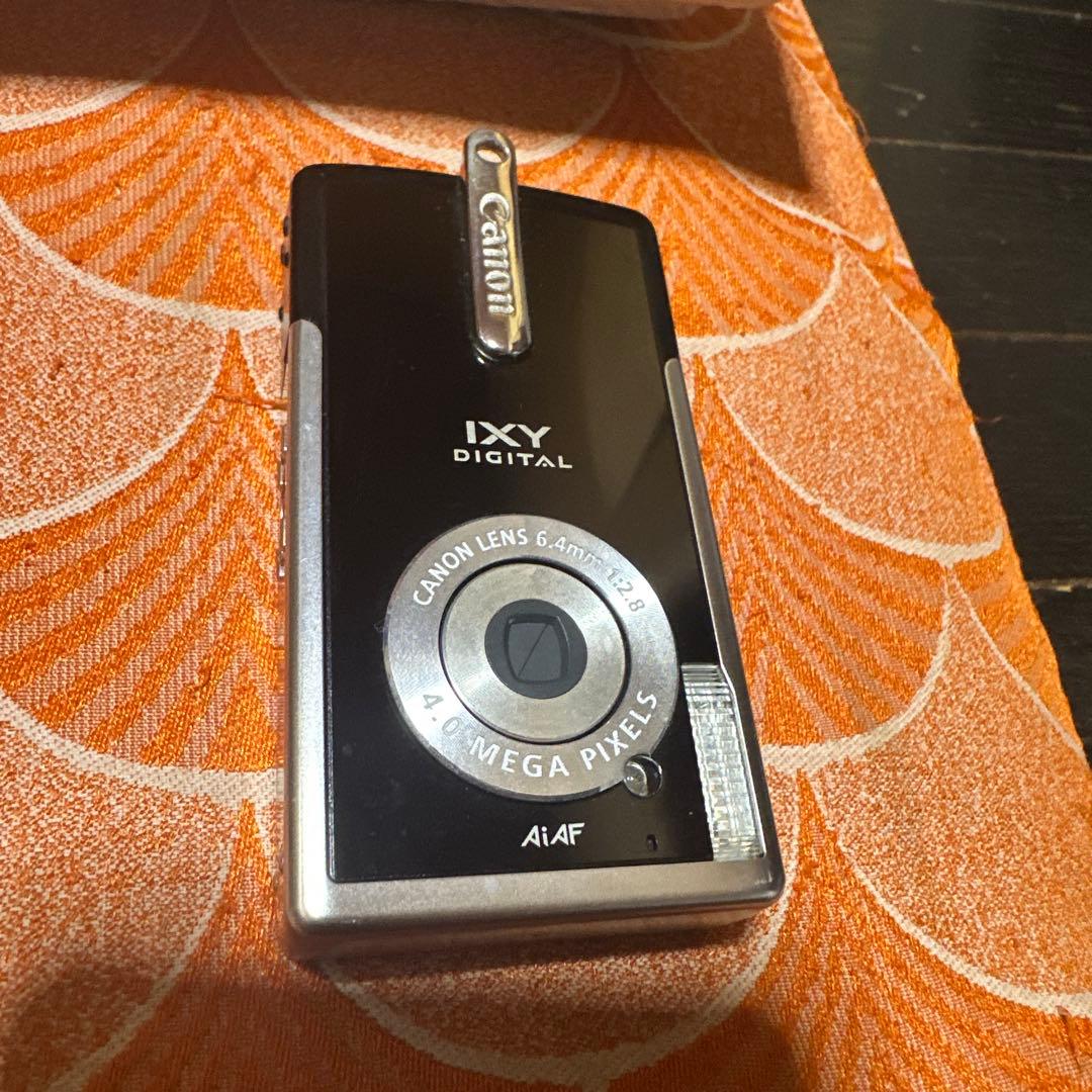 入手困難品　IXY digital 30周年　モデル　化粧ケース　当時品