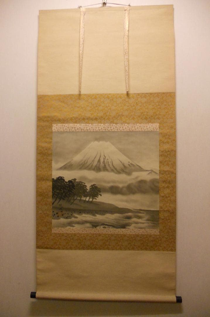 掛け軸 伊藤渓水 『 富士 』 絹本 希少 軸装 茶道具 掛軸 美品 です。