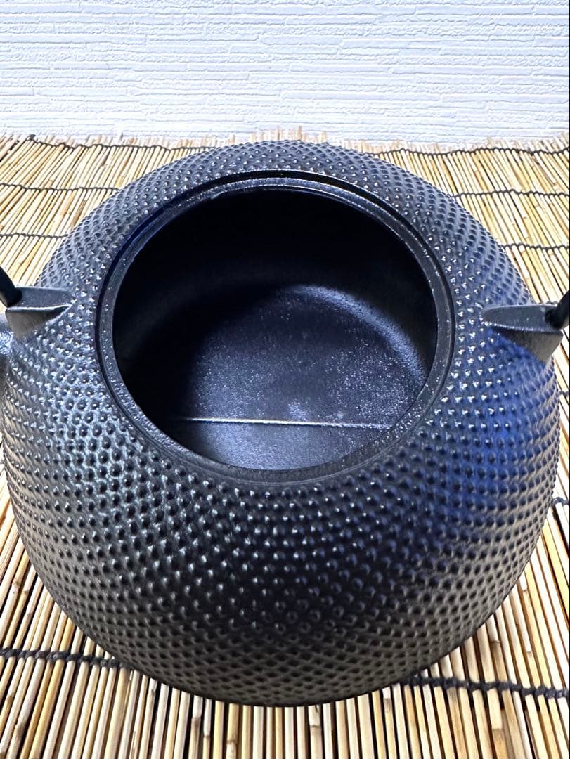 未使用品、栞付　南部盛榮堂ＯＩＧＥＮ造　平形アラレ　メーカー保証ＩＨ対応品