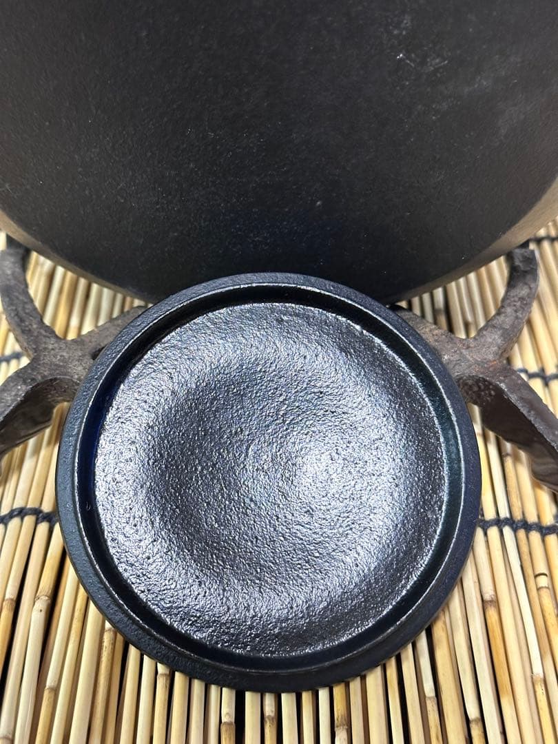 新品、供箱付　南部盛榮堂OIGEN造　１６型アラレ　ＩＨ対応品　南部鉄瓶　鉄瓶