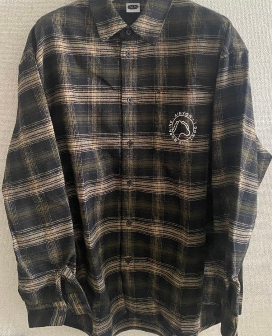 あいみょん ネルシャツ