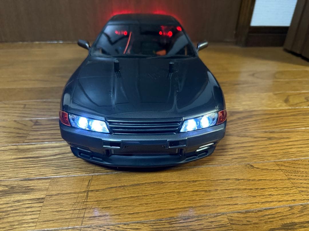 タミヤ　R32 GTR ボディ　電飾付