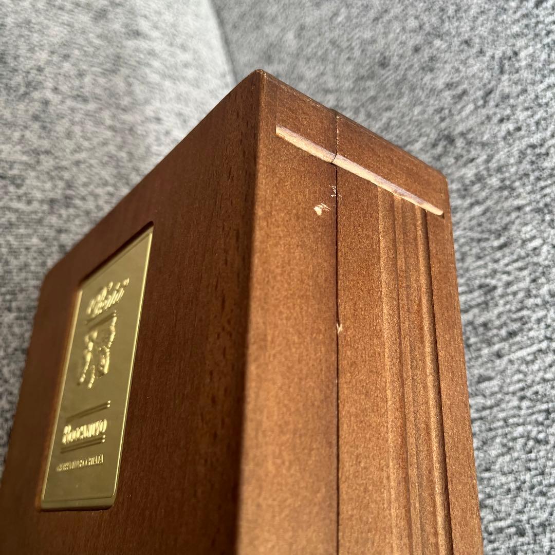 ロッカニーヴォ グラッパ ディ バルベーラ ダスティ 木箱入り 700ml