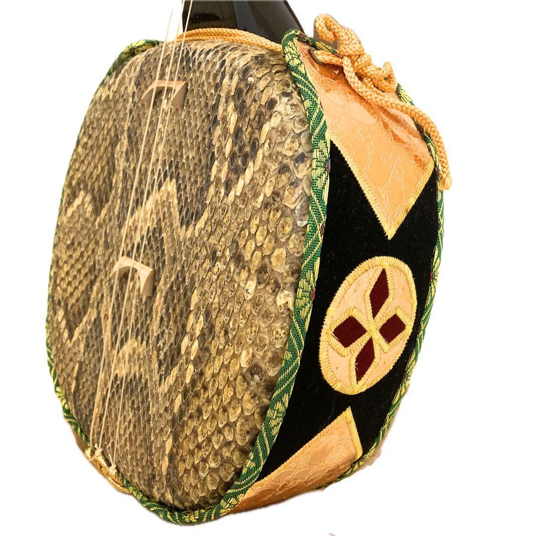 未使用 三線 沖縄 本革 沖縄伝統 本三味線 蛇皮 本皮 箱付き