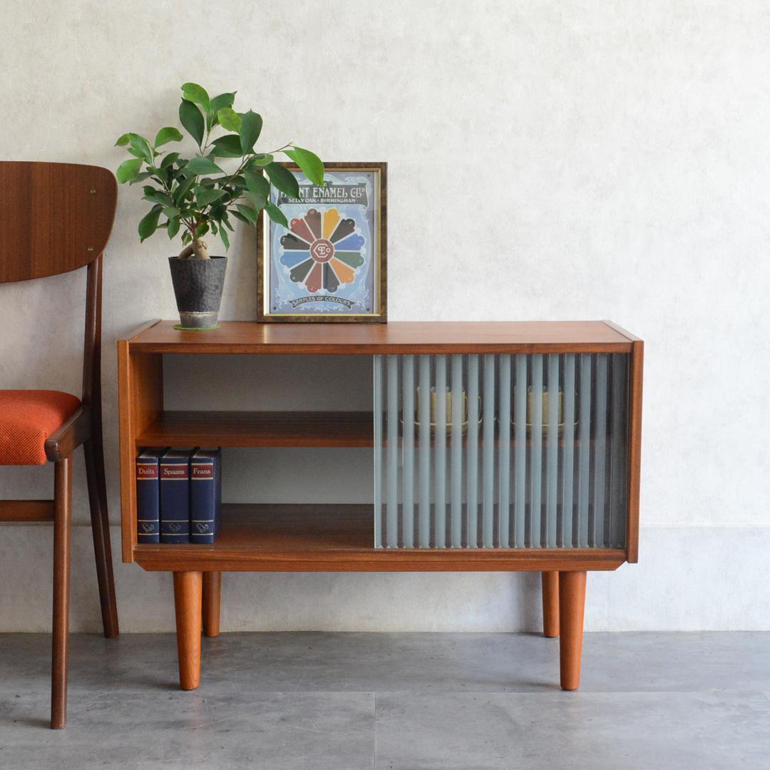 デンマーク 北欧ヴィンテージ チーク ガラスキャビネット 北欧家具 ショーケース