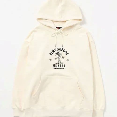 STRANGER THINGS コラボグラフィックパーカー　オフホワイト