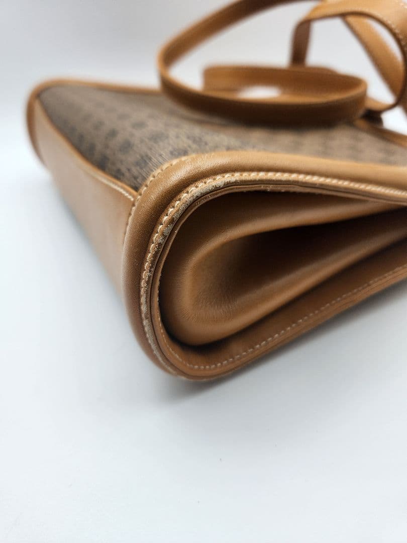 GUCCI ロゴパターン ショルダーバッグ