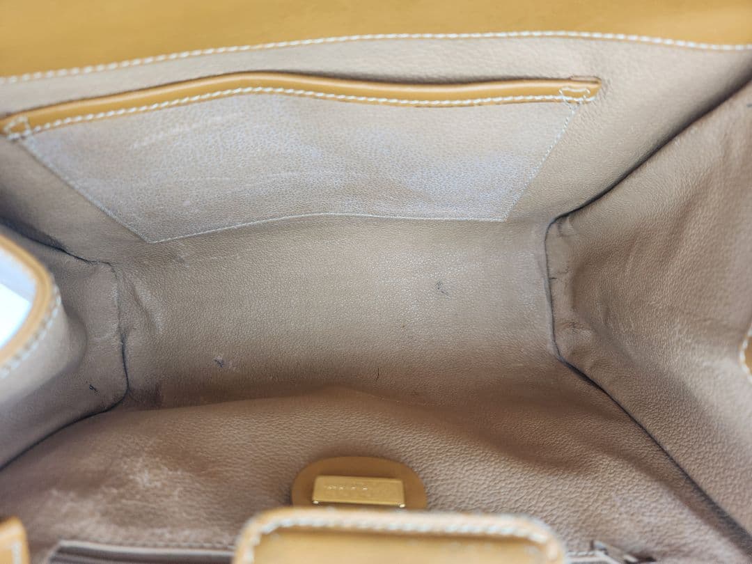 GUCCI ロゴパターン ショルダーバッグ