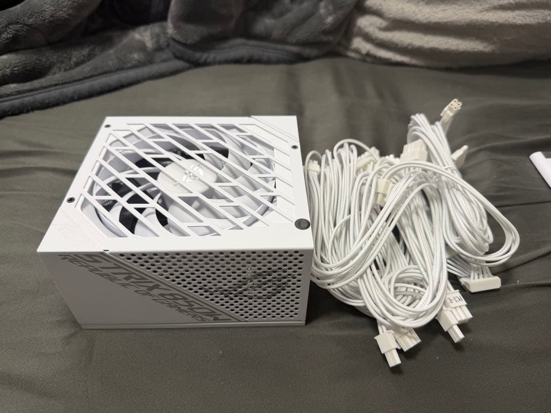 ROG STRIX 850W WHITE EDITION 電源ユニット