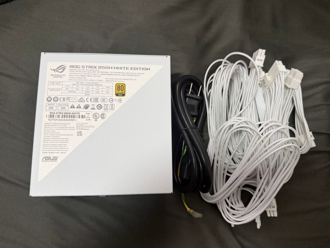 ROG STRIX 850W WHITE EDITION 電源ユニット